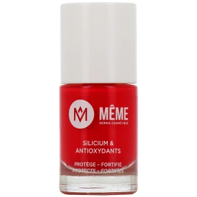 Même Vernis à Ongles au Silicium