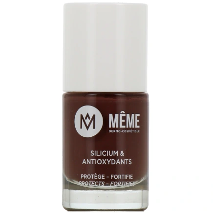 Même Vernis à Ongles au Silicium