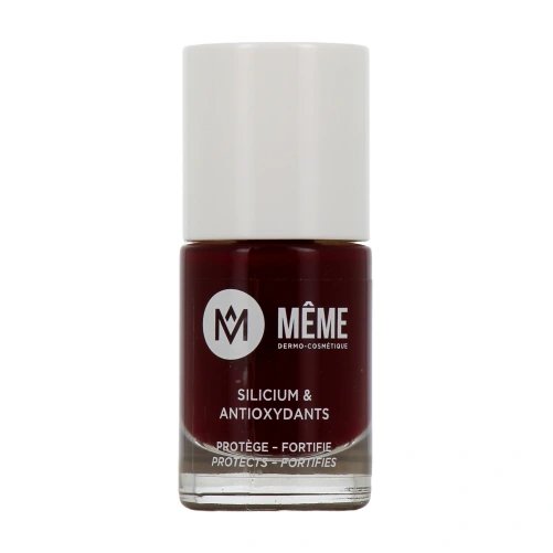 Même Vernis à Ongles au Silicium