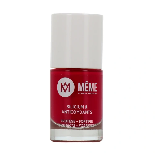 Même Vernis à Ongles au Silicium
