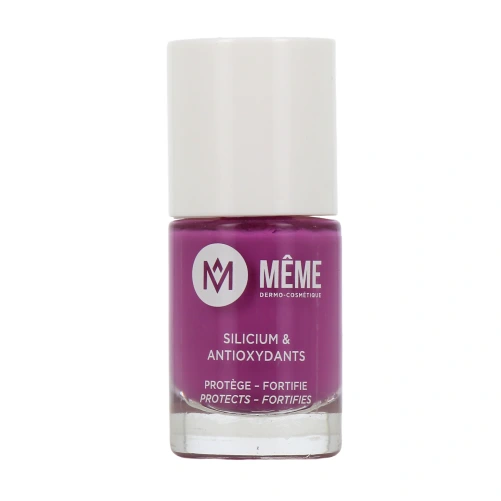 Même Vernis à Ongles au Silicium