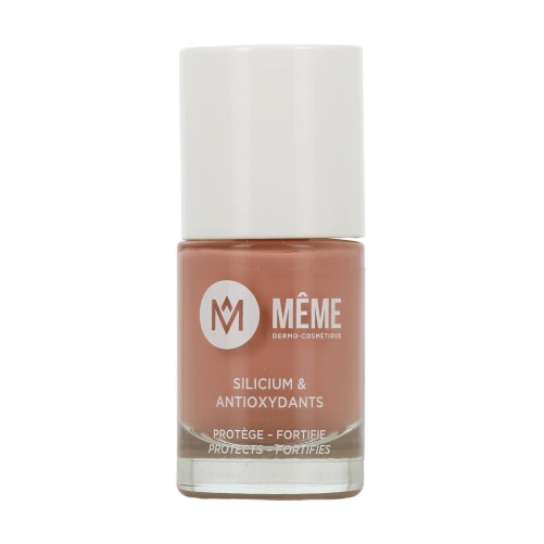 Même Vernis à Ongles au Silicium