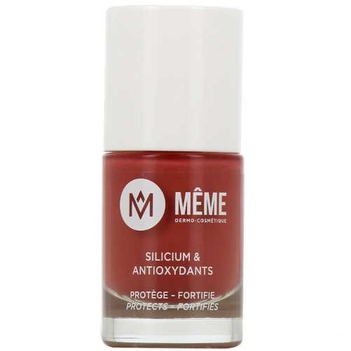 Même Vernis à Ongles au Silicium