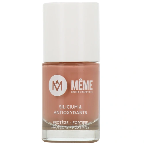 Même Vernis à Ongles au Silicium