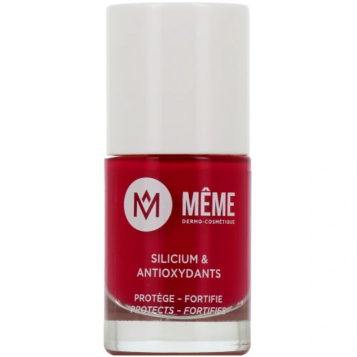 Même Vernis à Ongles au Silicium