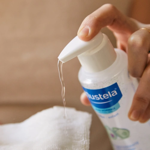 Mustela Eau nettoyante sans rinçage à l'avocat