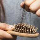 Prévenez la chute de cheveux saisonnière